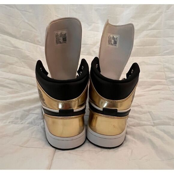 Jordan Air Jordan 1 Mid SE Gold Sneakers Unisex Size 11.5 Men's Athletic Shoes - Picture 4 of 9